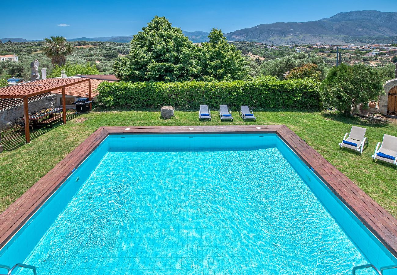 Villa in Rethymno - Beautiful 5bedroom villa big pool, close to beach!