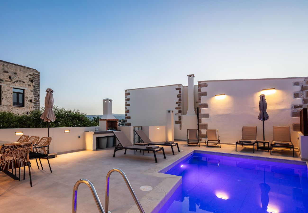 Villa in Hamalevri - Marvelous new luxury villa with heated pool!