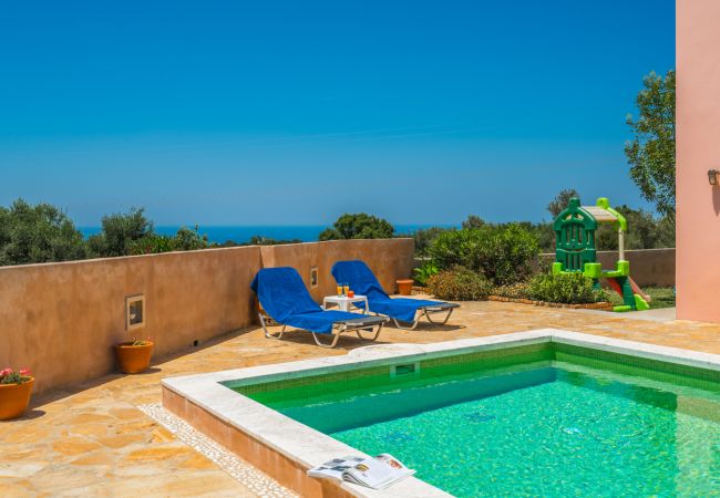Villa in Prines - Private villa with unique panoramic sea views, pool, bbq, 3km to the beach!