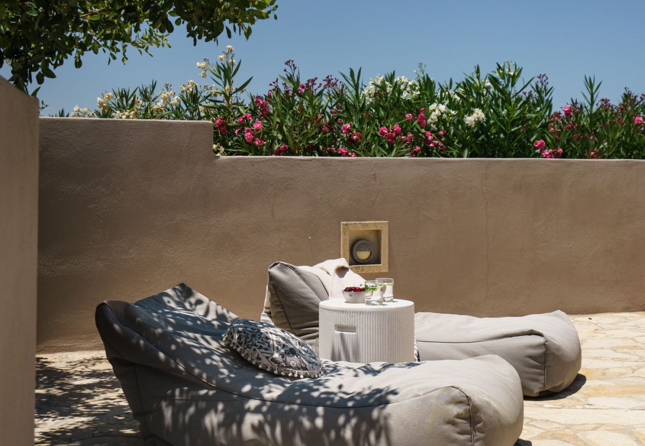 Villa in Prines - Private villa with unique panoramic sea views, pool, bbq, 3km to the beach!
