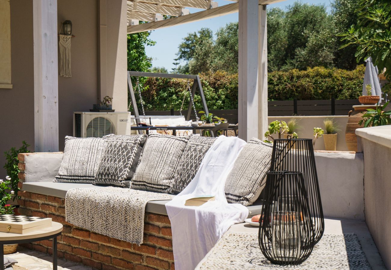 Villa in Prines - Private villa with unique panoramic sea views, pool, bbq, 3km to the beach!