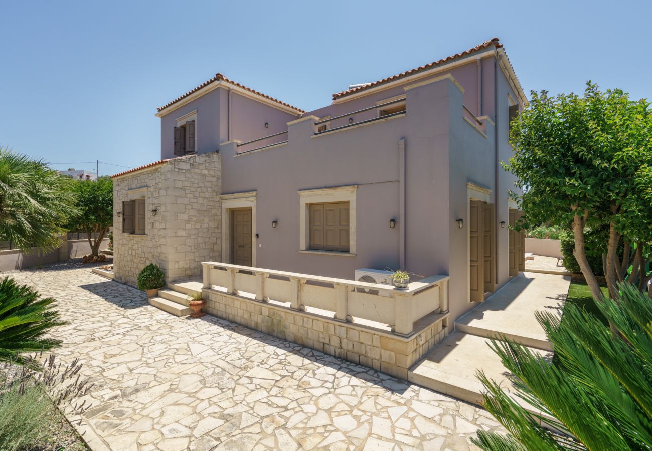 Villa in Prines - Private villa with unique panoramic sea views, pool, bbq, 3km to the beach!