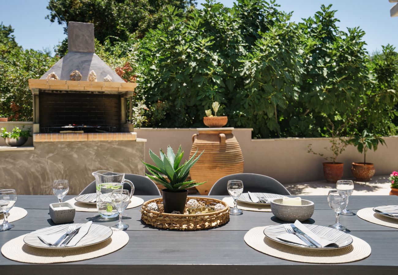Villa in Prines - Private villa with unique panoramic sea views, pool, bbq, 3km to the beach!