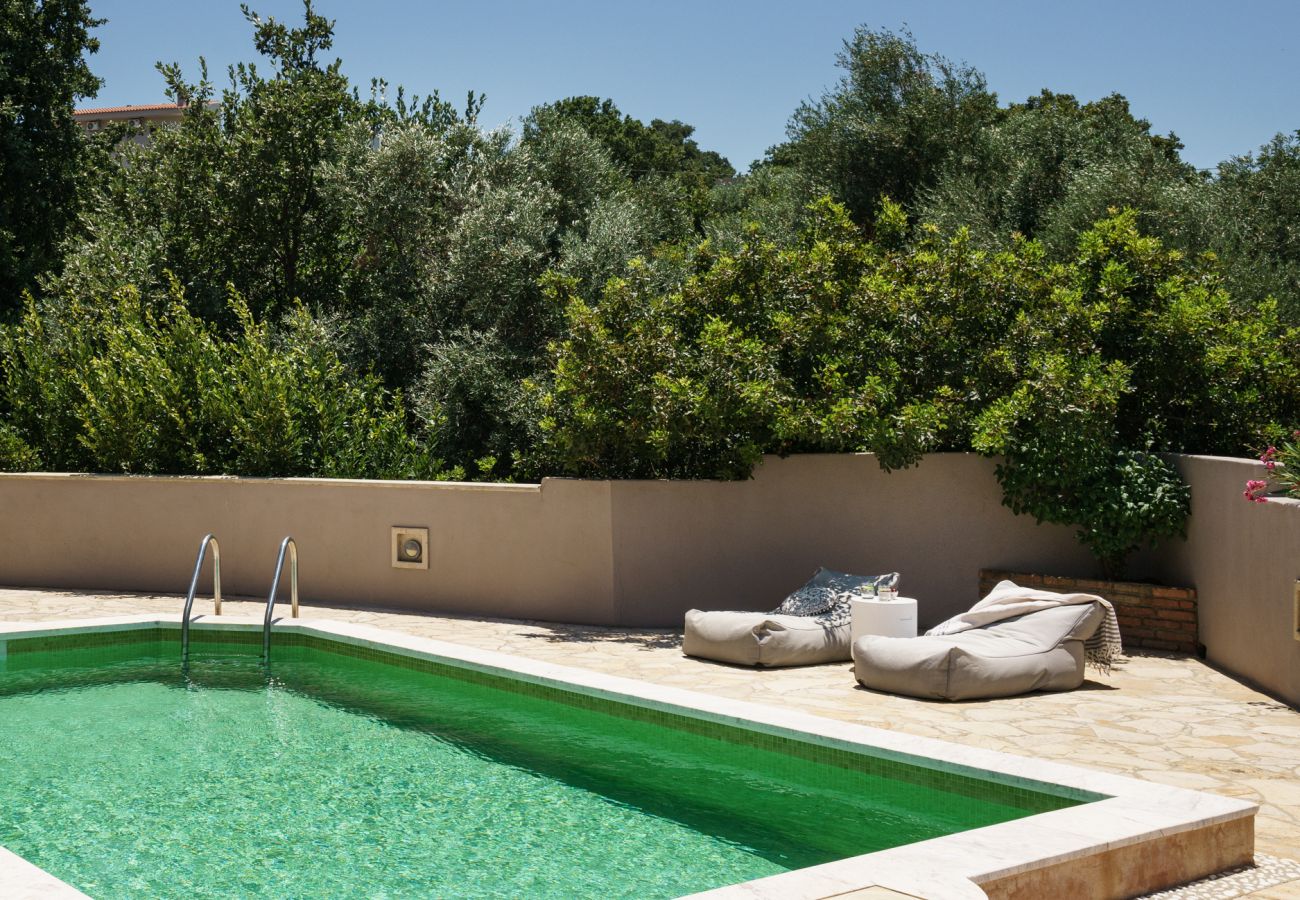 Villa in Prines - Private villa with unique panoramic sea views, pool, bbq, 3km to the beach!