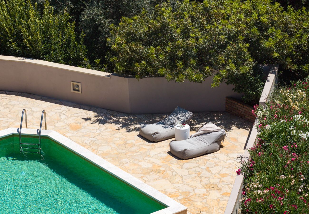 Villa in Prines - Private villa with unique panoramic sea views, pool, bbq, 3km to the beach!