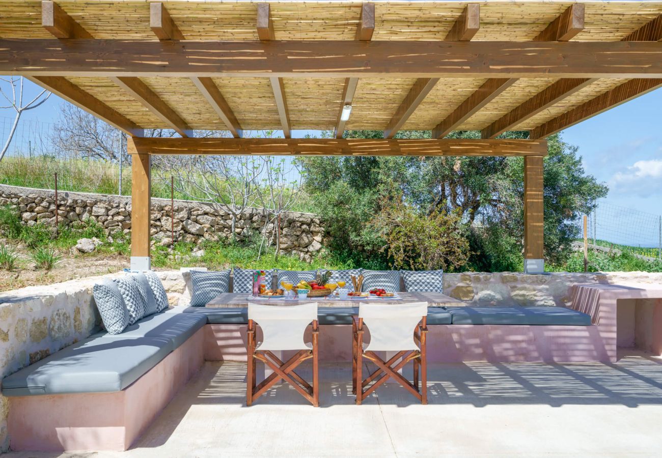 House in Tria Monastiria - Charming spacious house, 5min from Rethymno!