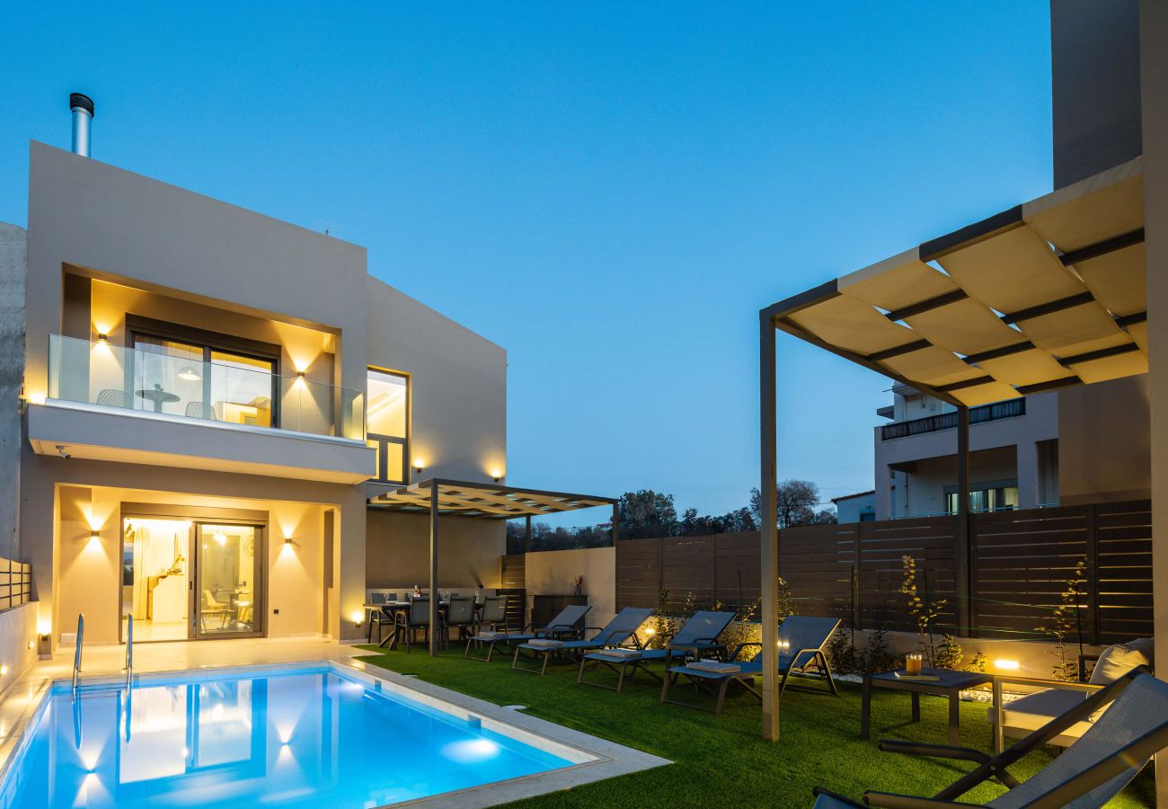 Villa in Panormo - Brand new modern villa, no car needed!