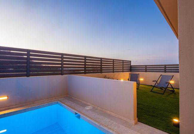 Villa in Panormo - Modern facilities, walking distance to the beach!