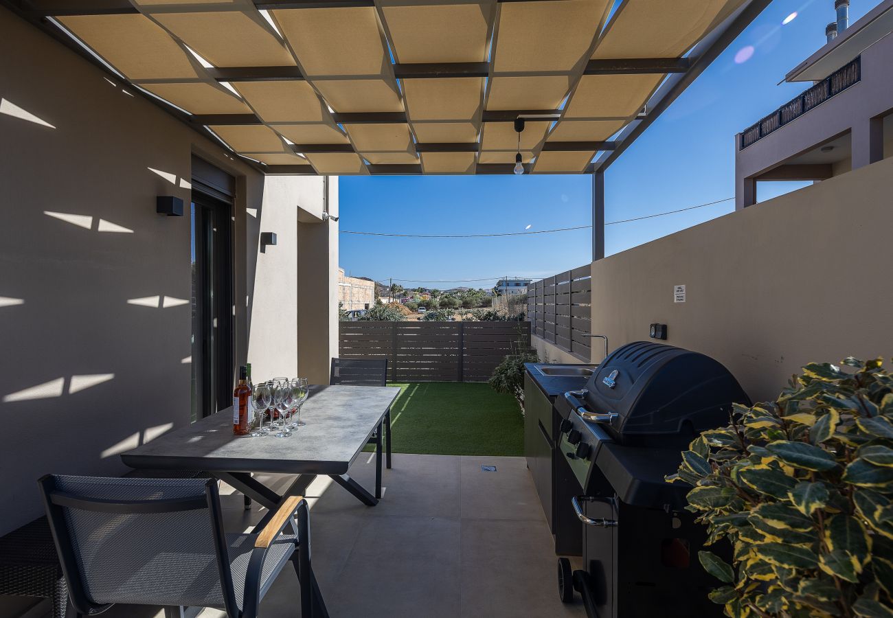 Villa in Panormo - Modern facilities, walking distance to the beach!