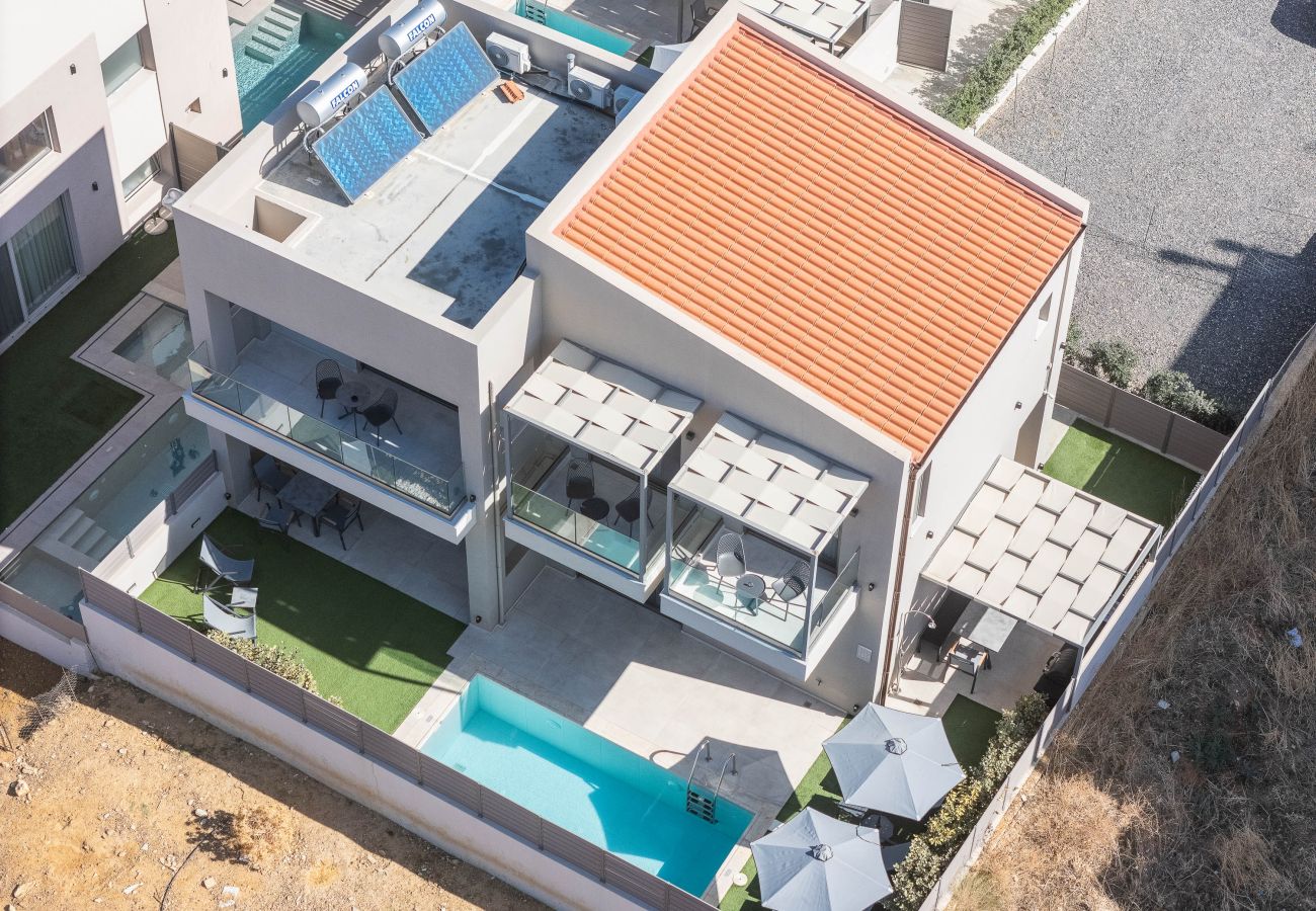 Villa in Panormo - Walking distance from the beach, villa complex with 2 pools!