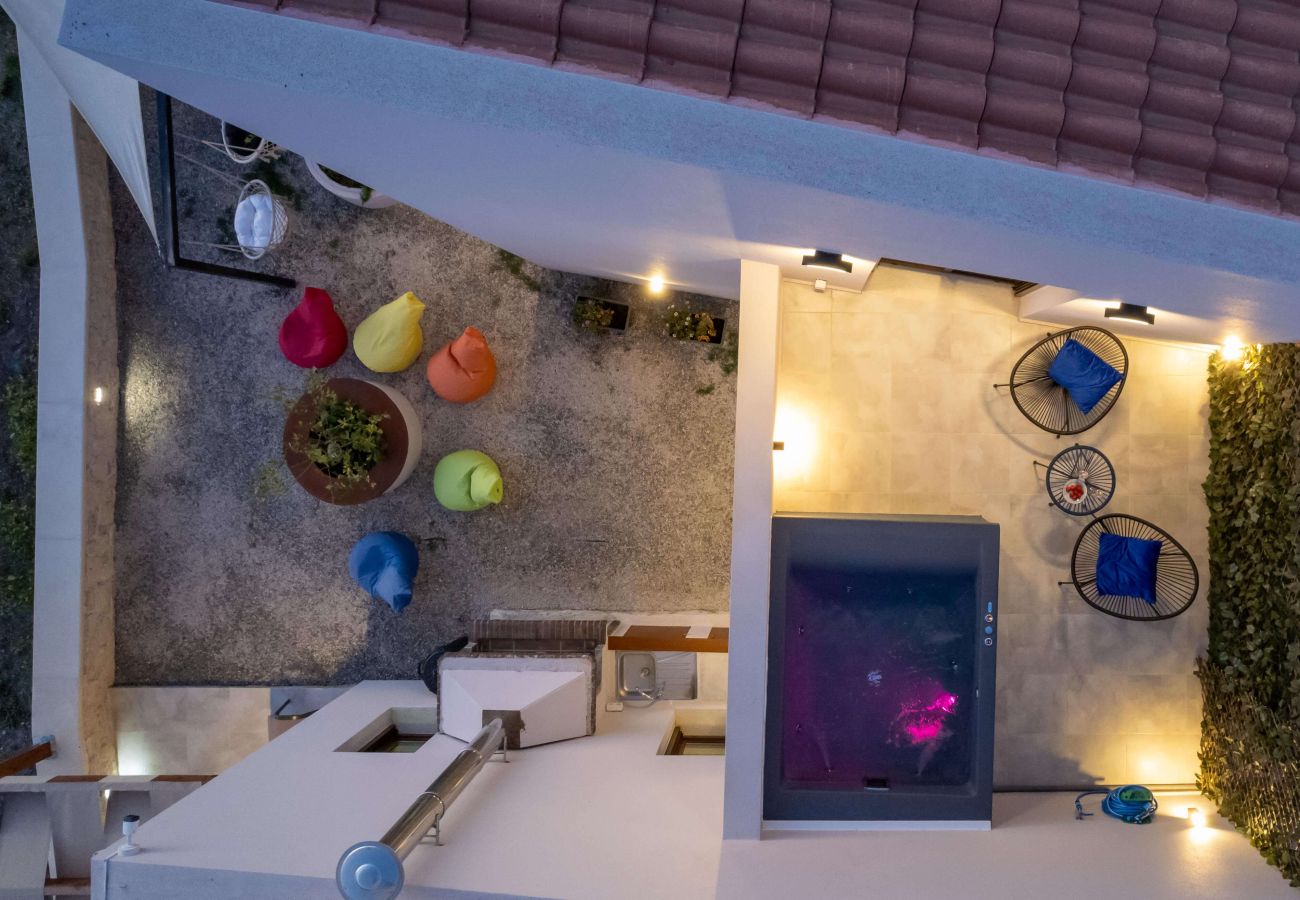 Villa in Archontiki - Stylish Villa with Heated Pool, Jacuzzi, Gym & Superb Views
