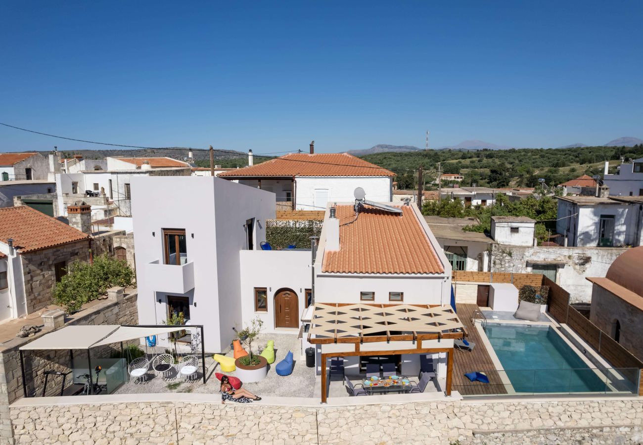 Villa in Archontiki - Stylish Villa with Heated Pool, Jacuzzi, Gym & Superb Views