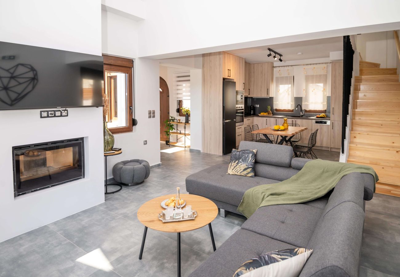 Villa in Archontiki - Stylish Villa with Heated Pool, Jacuzzi, Gym & Superb Views
