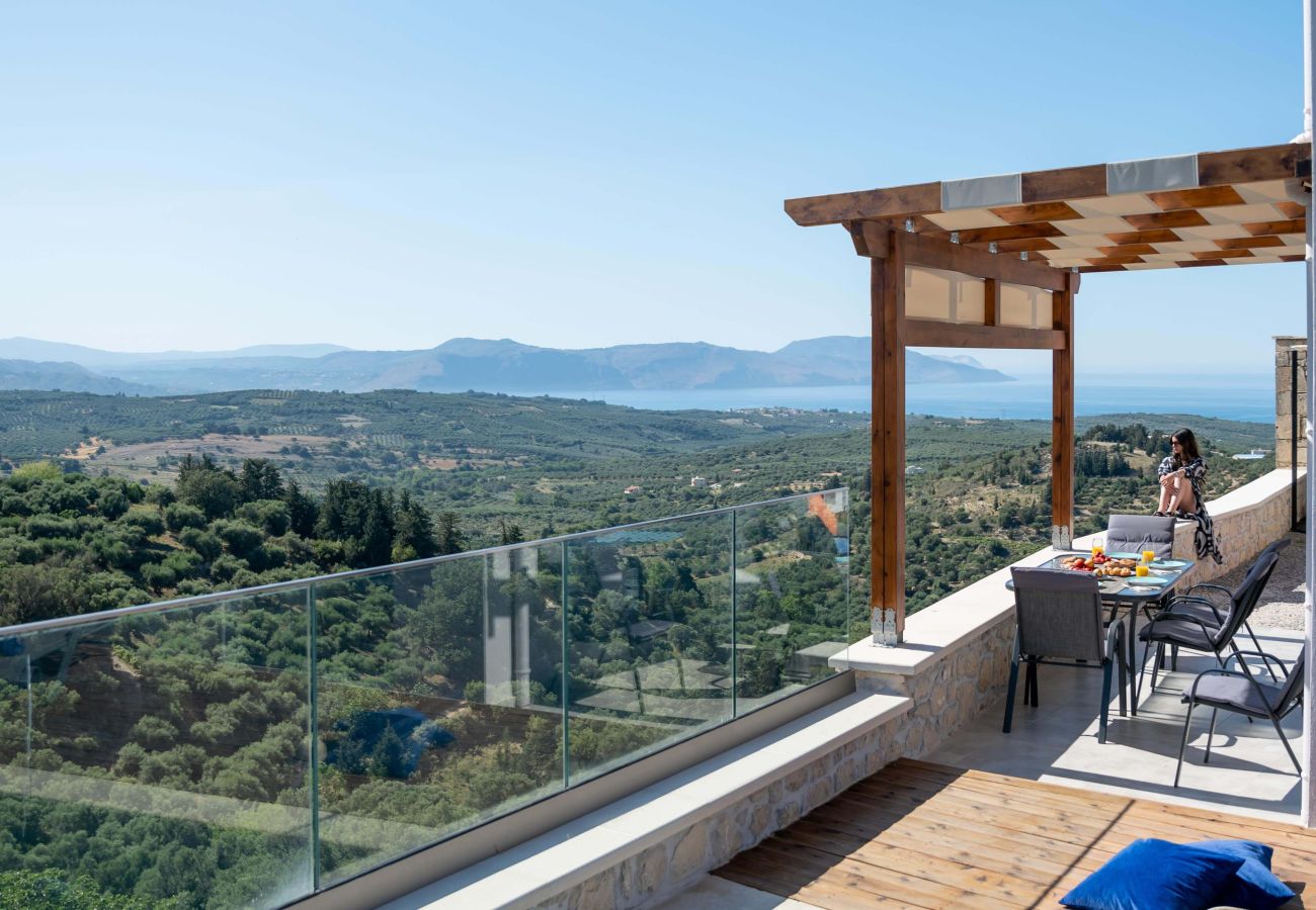 Villa in Archontiki - Stylish Villa with Heated Pool, Jacuzzi, Gym & Superb Views