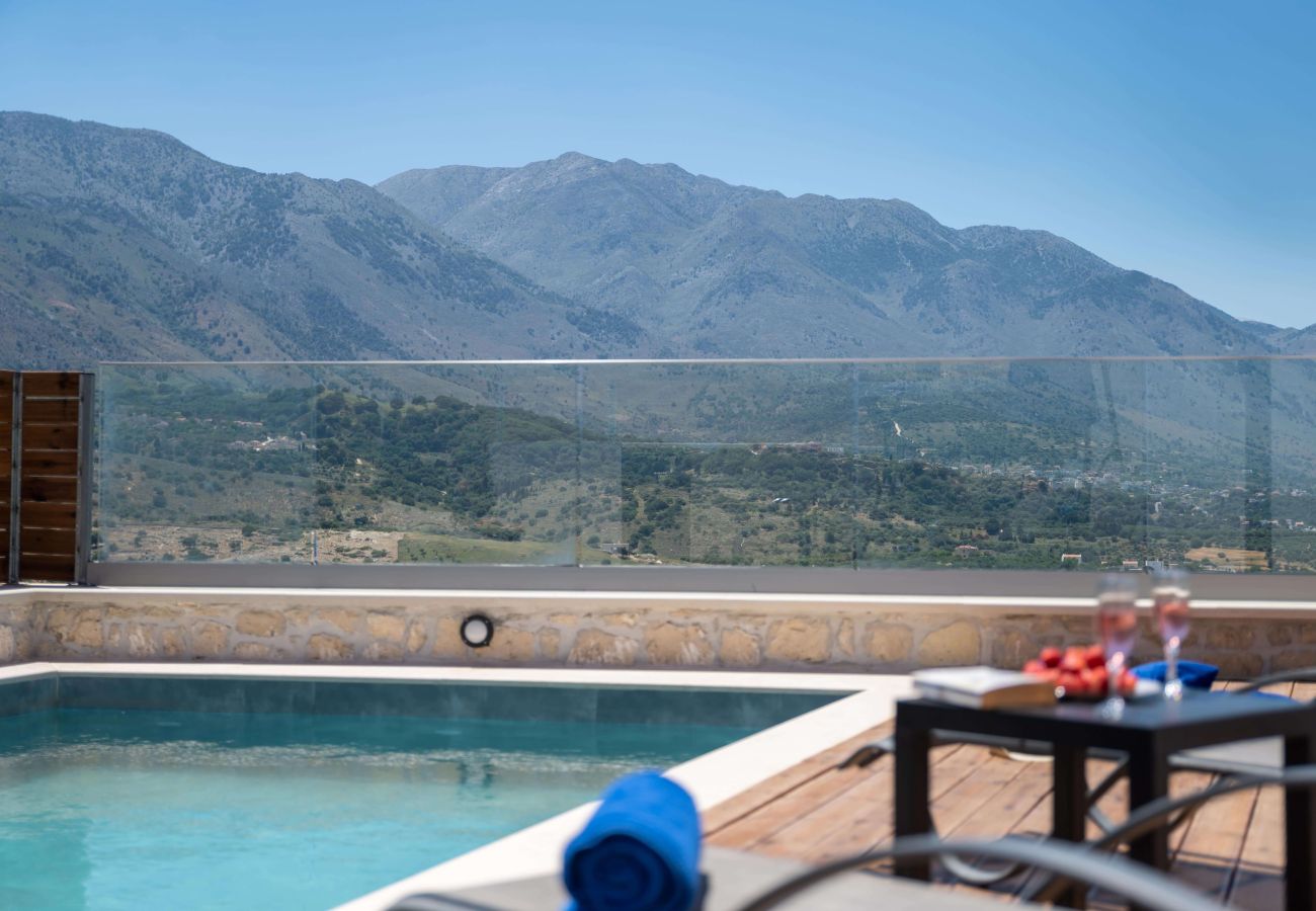 Villa in Archontiki - Stylish Villa with Heated Pool, Jacuzzi, Gym & Superb Views