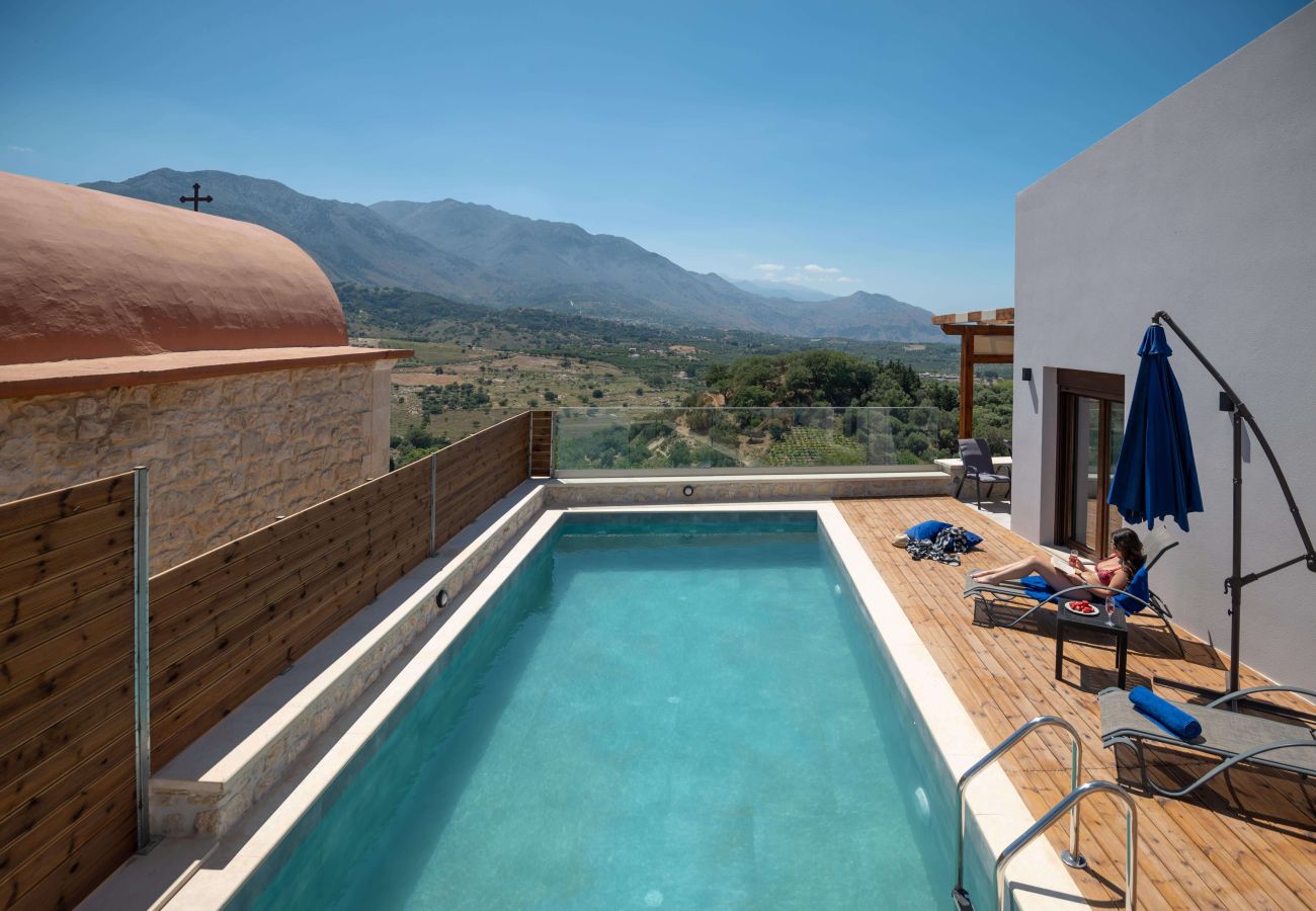 Villa in Archontiki - Stylish Villa with Heated Pool, Jacuzzi, Gym & Superb Views