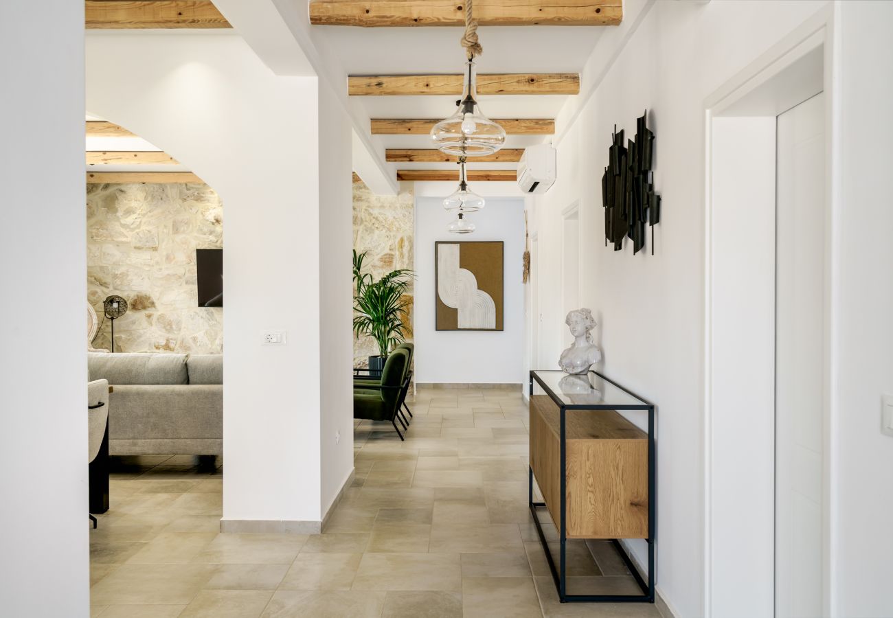 Villa in Dramia - Yammas Stone Villa | Private Pool, 5BR, Boho Style