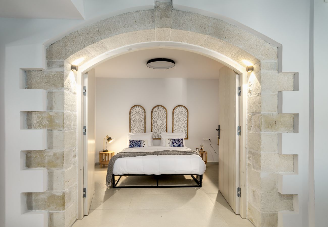 Villa in Kato Poros - Villa Angelo | Bohemian Stone Escape with Pool near Rethymno