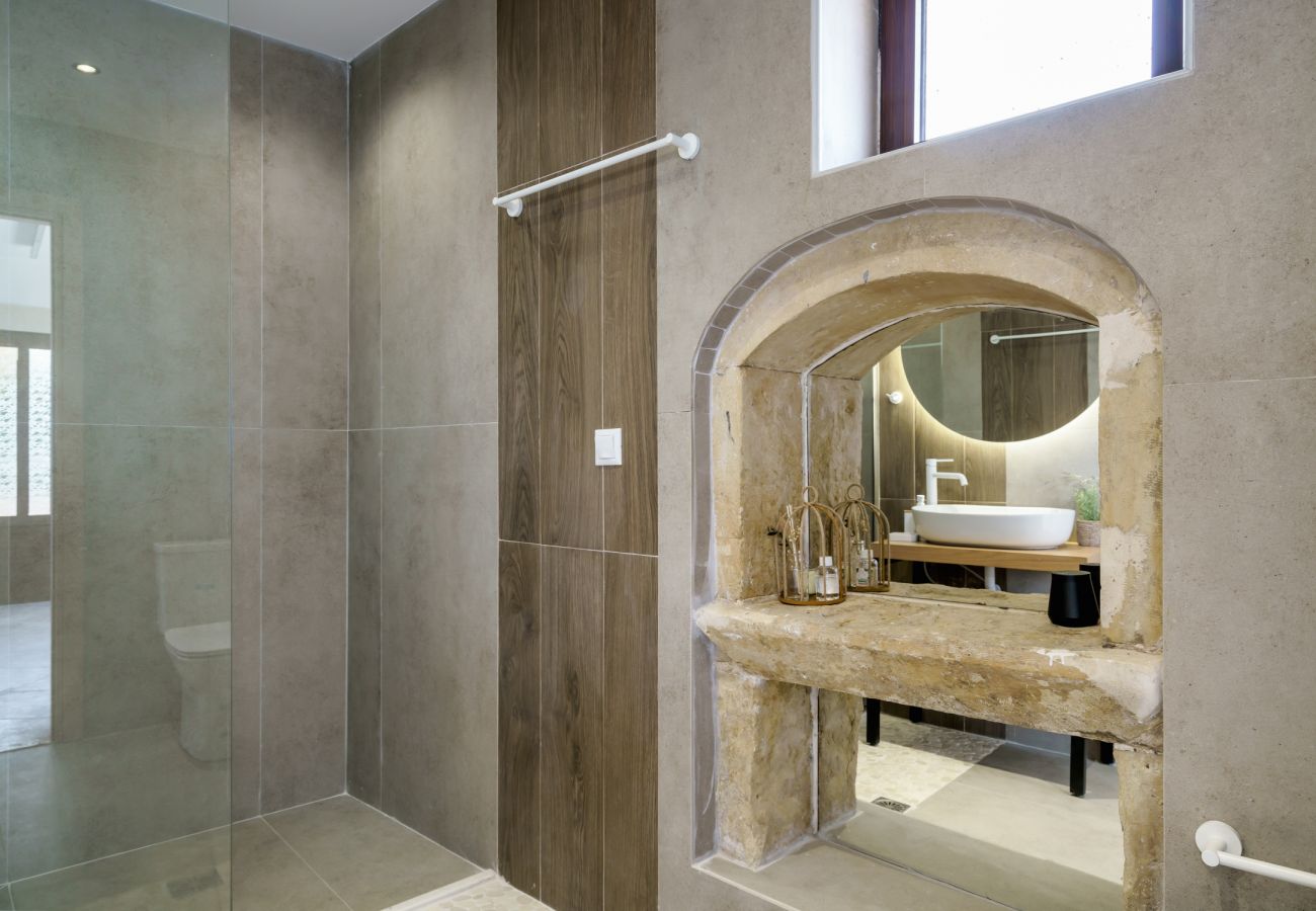 Villa in Kato Poros - Villa Angelo | Bohemian Stone Escape with Pool near Rethymno