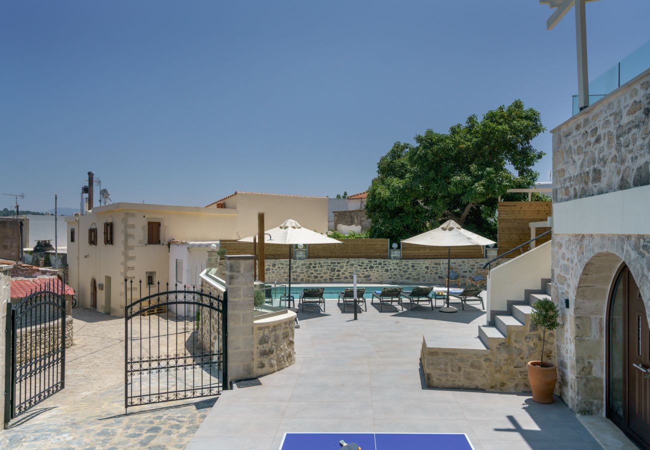Villa in Kato Poros - Villa Angelo | Bohemian Stone Escape with Pool near Rethymno