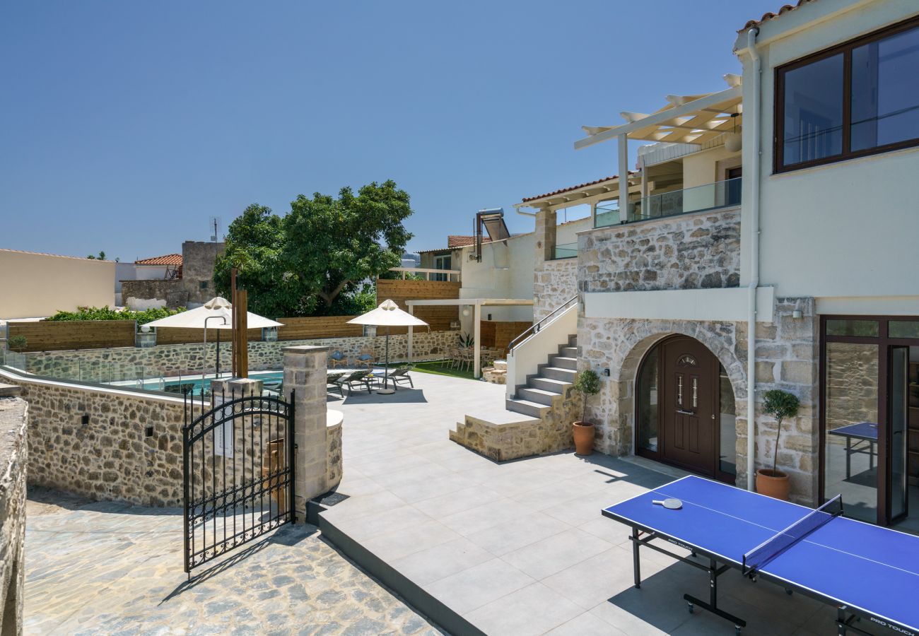Villa in Kato Poros - Villa Angelo | Bohemian Stone Escape with Pool near Rethymno