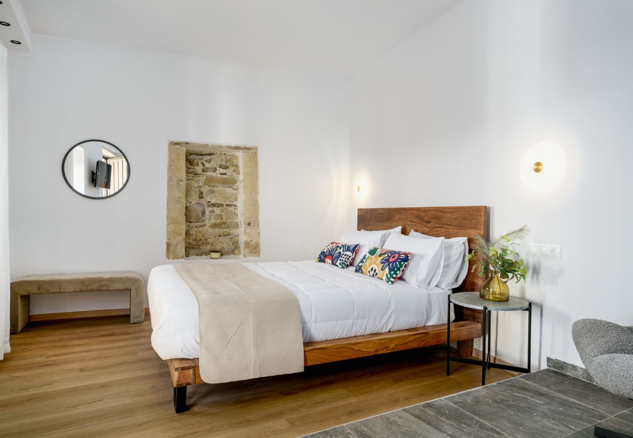 Villa in Kato Poros - Villa Angelo | Bohemian Stone Escape with Pool near Rethymno