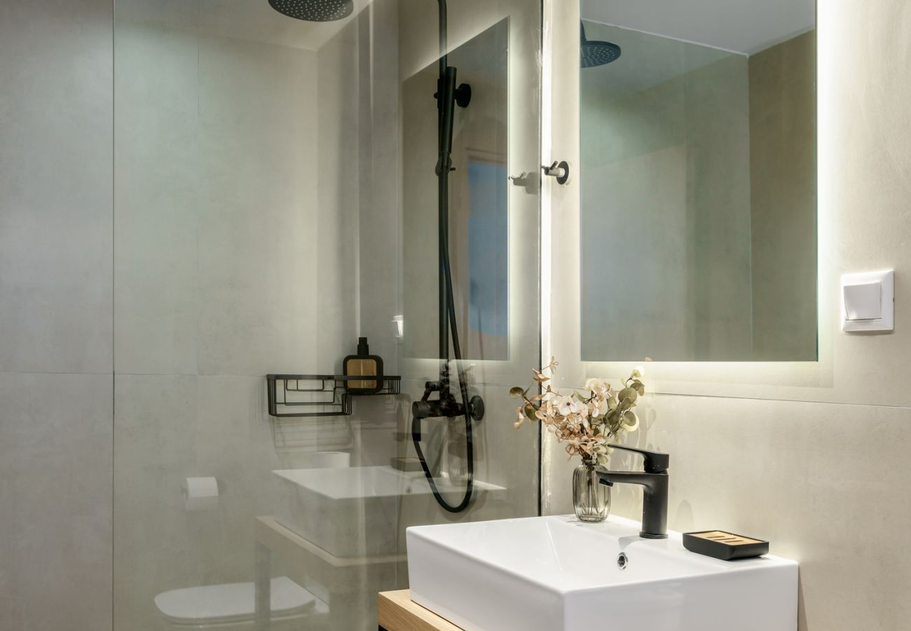 Villa in Kato Poros - Villa Angelo | Bohemian Stone Escape with Pool near Rethymno