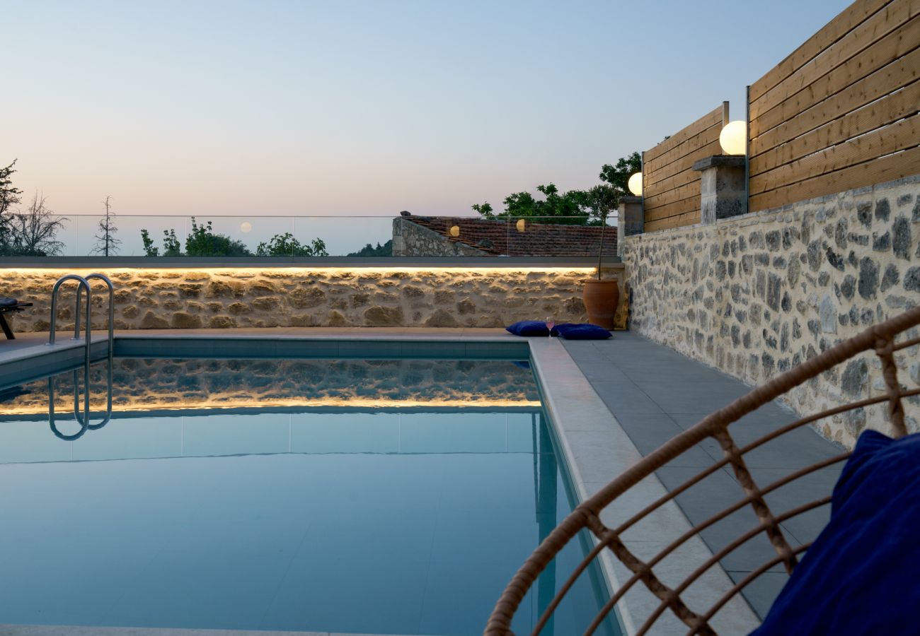 Villa in Kato Poros - Villa Angelo | Bohemian Stone Escape with Pool near Rethymno