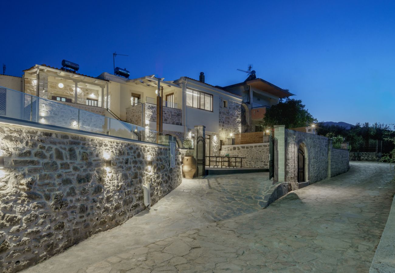 Villa in Kato Poros - Villa Angelo | Bohemian Stone Escape with Pool near Rethymno