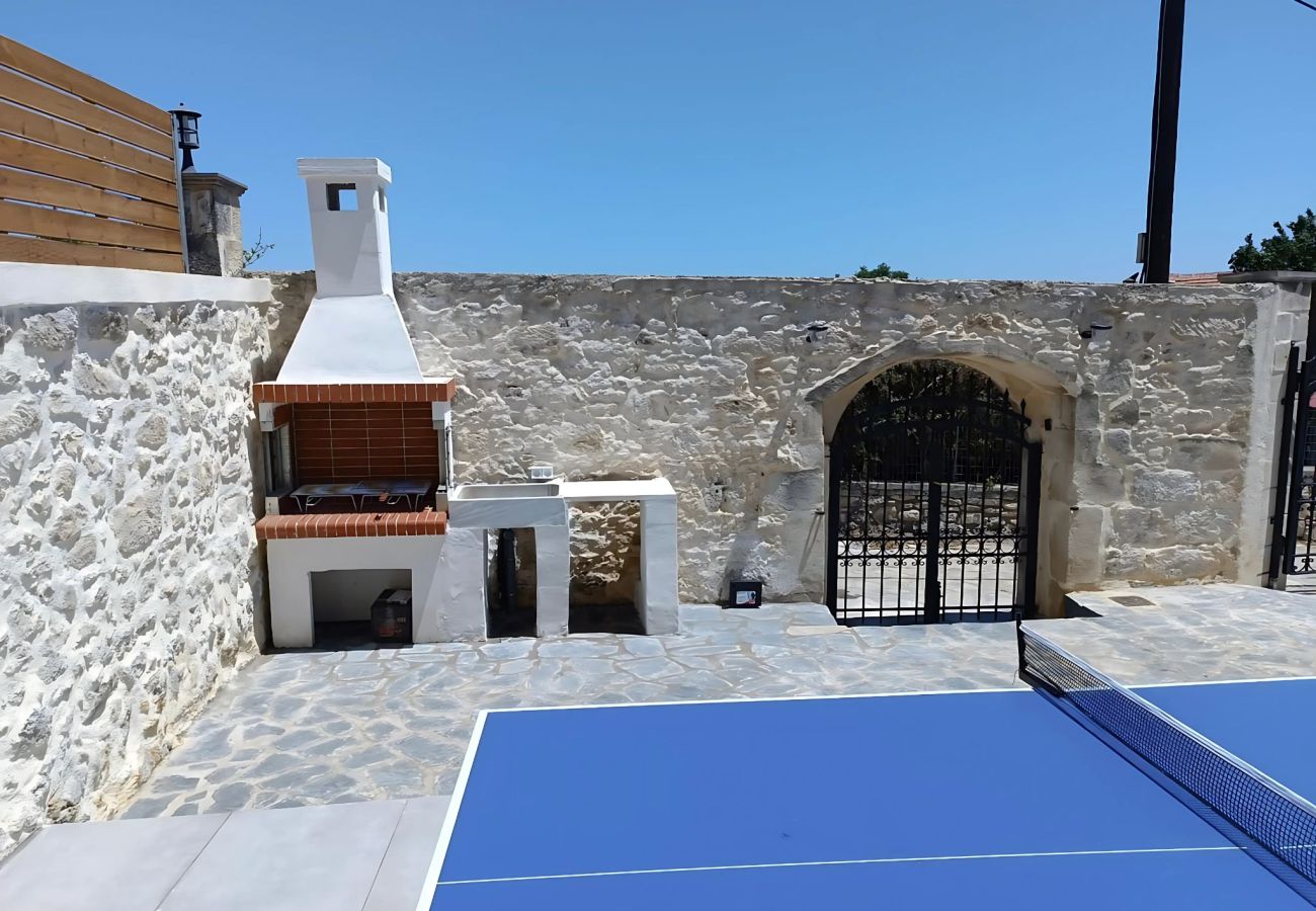 Villa in Kato Poros - Villa Angelo | Bohemian Stone Escape with Pool near Rethymno