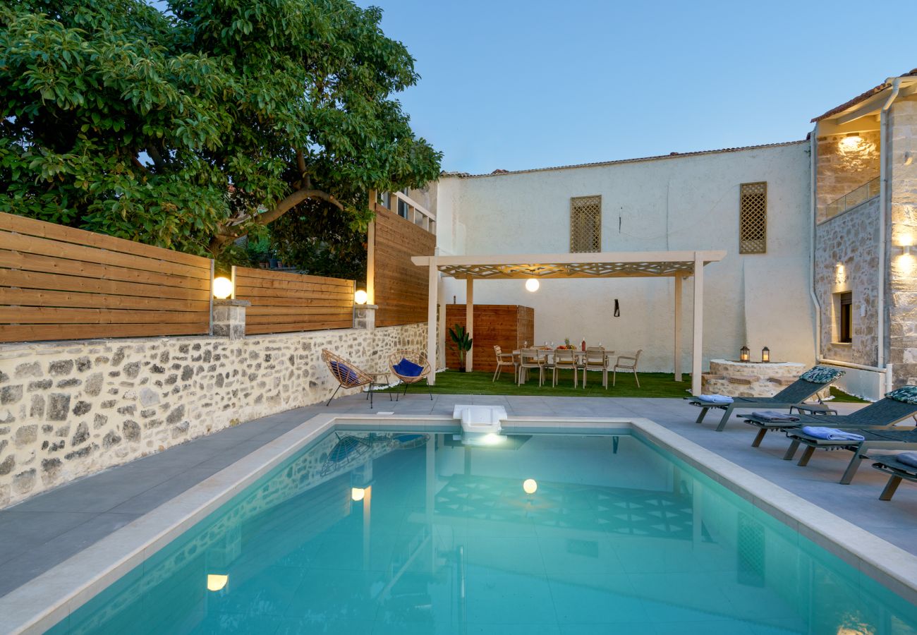 Villa in Kato Poros - Villa Angelo | Bohemian Stone Escape with Pool near Rethymno