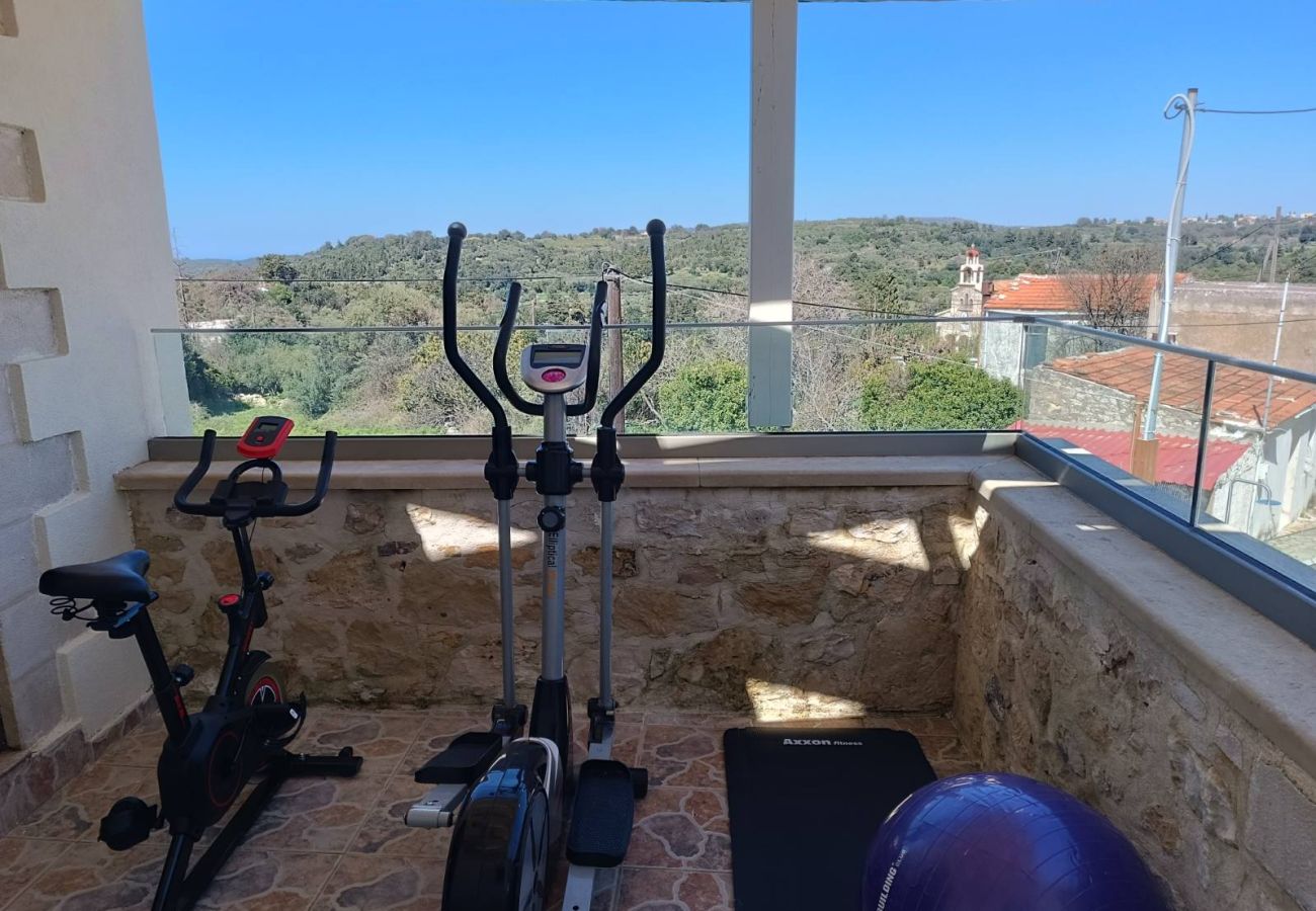 Villa in Kato Poros - Villa Angelo, a 4-Bedroom Stone Retreat with Pool & Billiards.