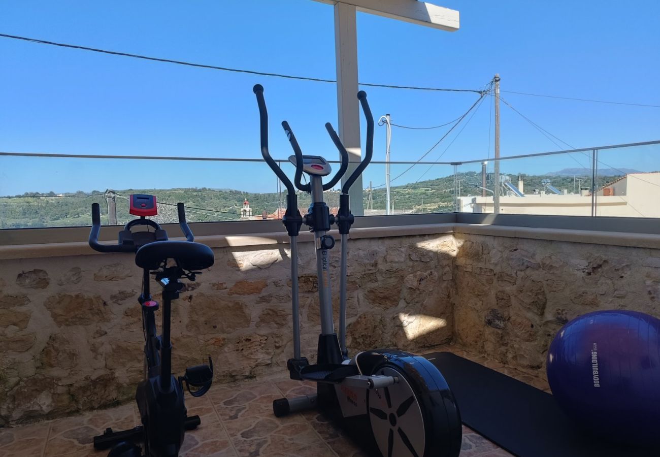 Villa in Kato Poros - Villa Angelo, a 4-Bedroom Stone Retreat with Pool & Billiards.