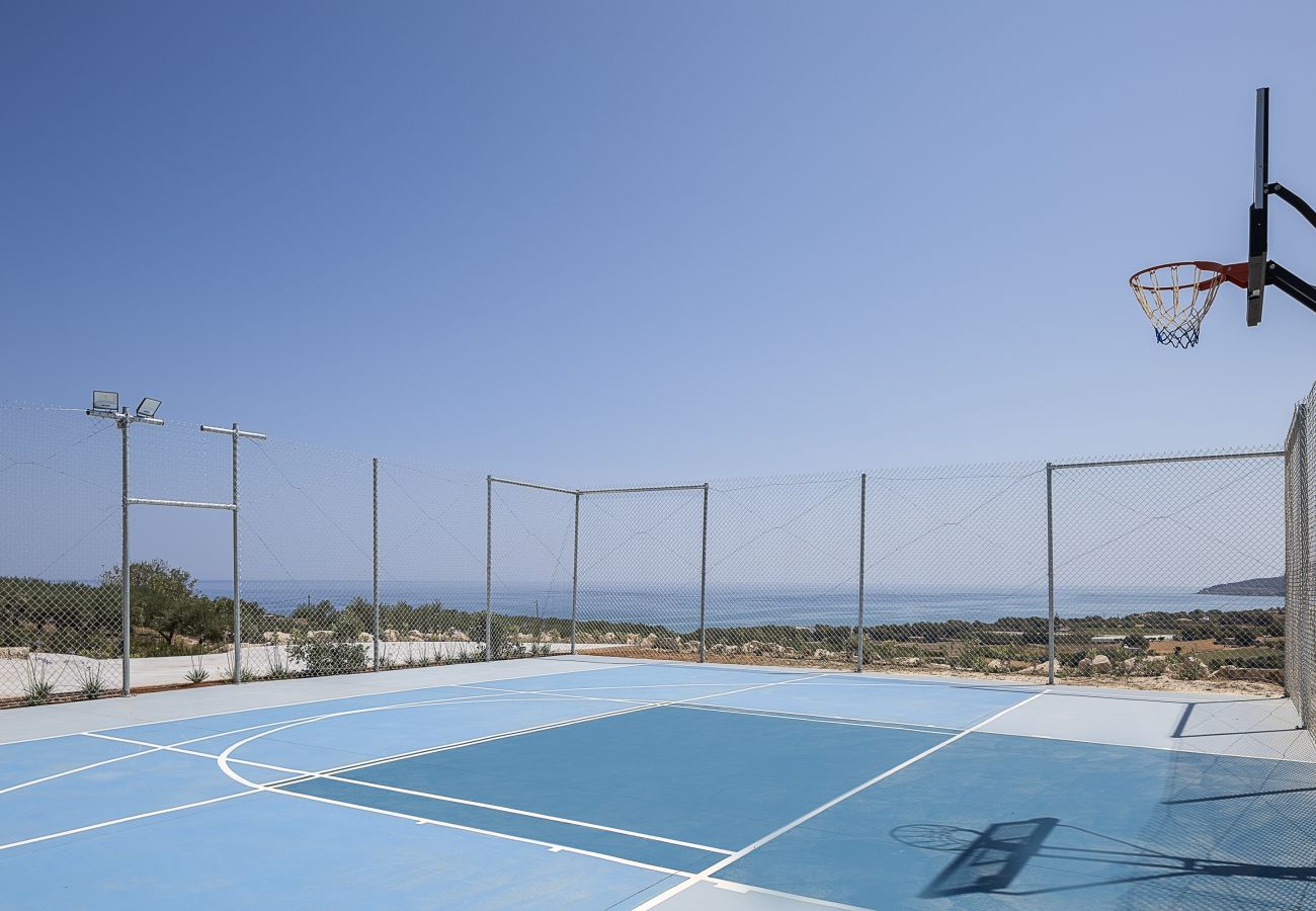 Villa in Episkopi - Serenia Exclusive Residence | Infinity Pool, Sea View, Walk to Beach