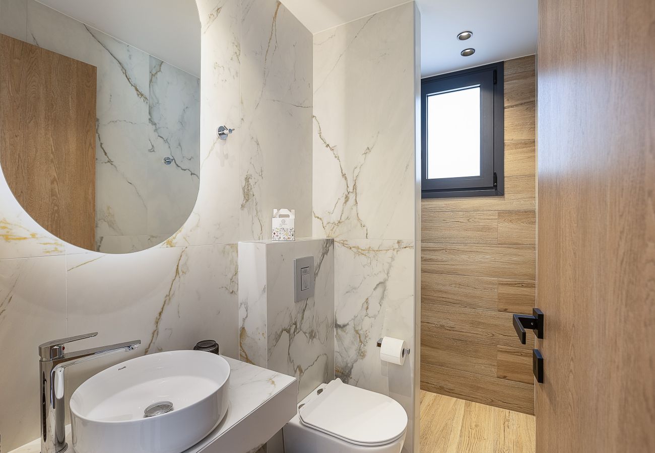 Villa in Episkopi - Serenia Exclusive Residence | Infinity Pool, Sea View, Walk to Beach