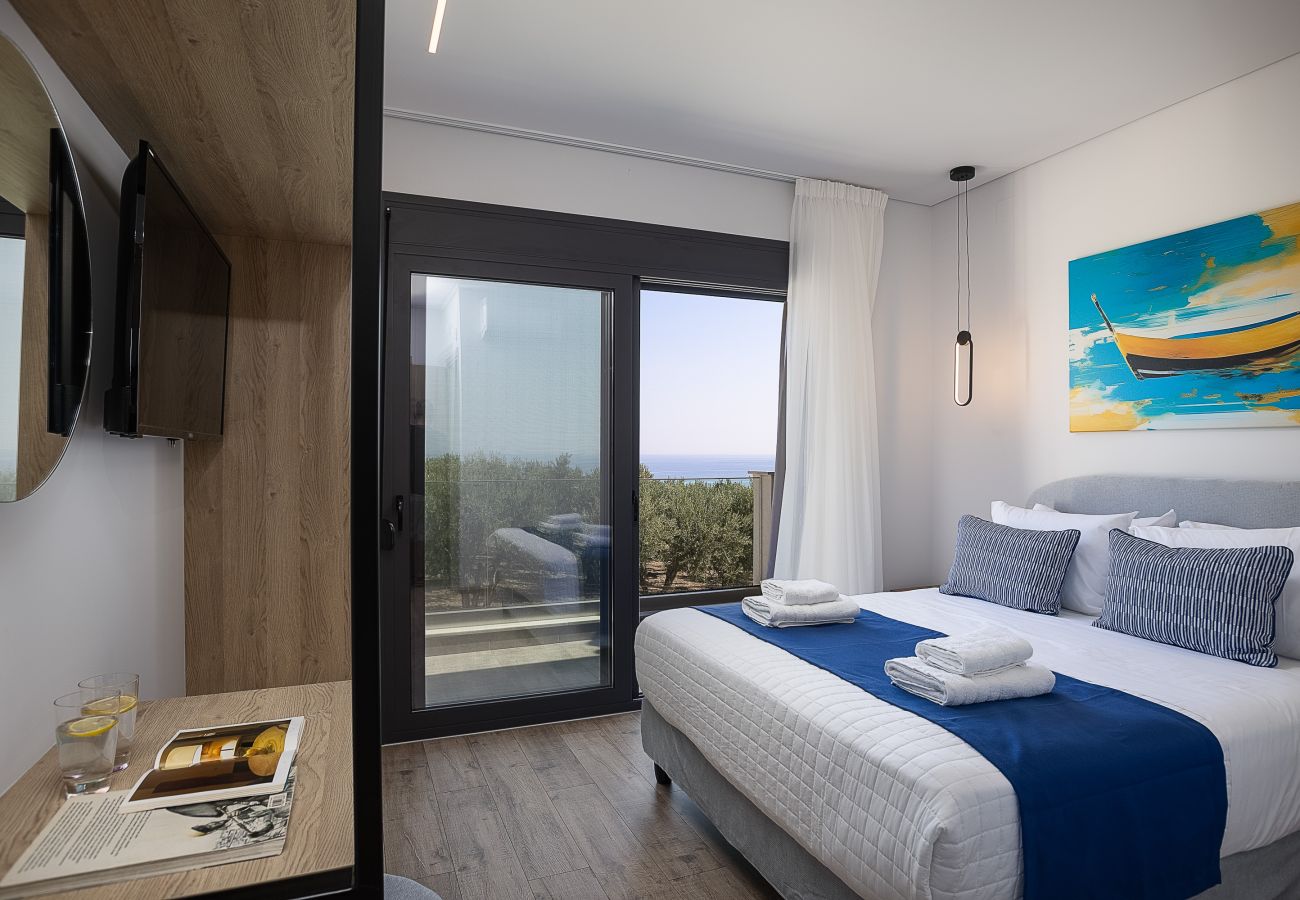 Villa in Episkopi - Serenia Exclusive Residence | Infinity Pool, Sea View, Walk to Beach