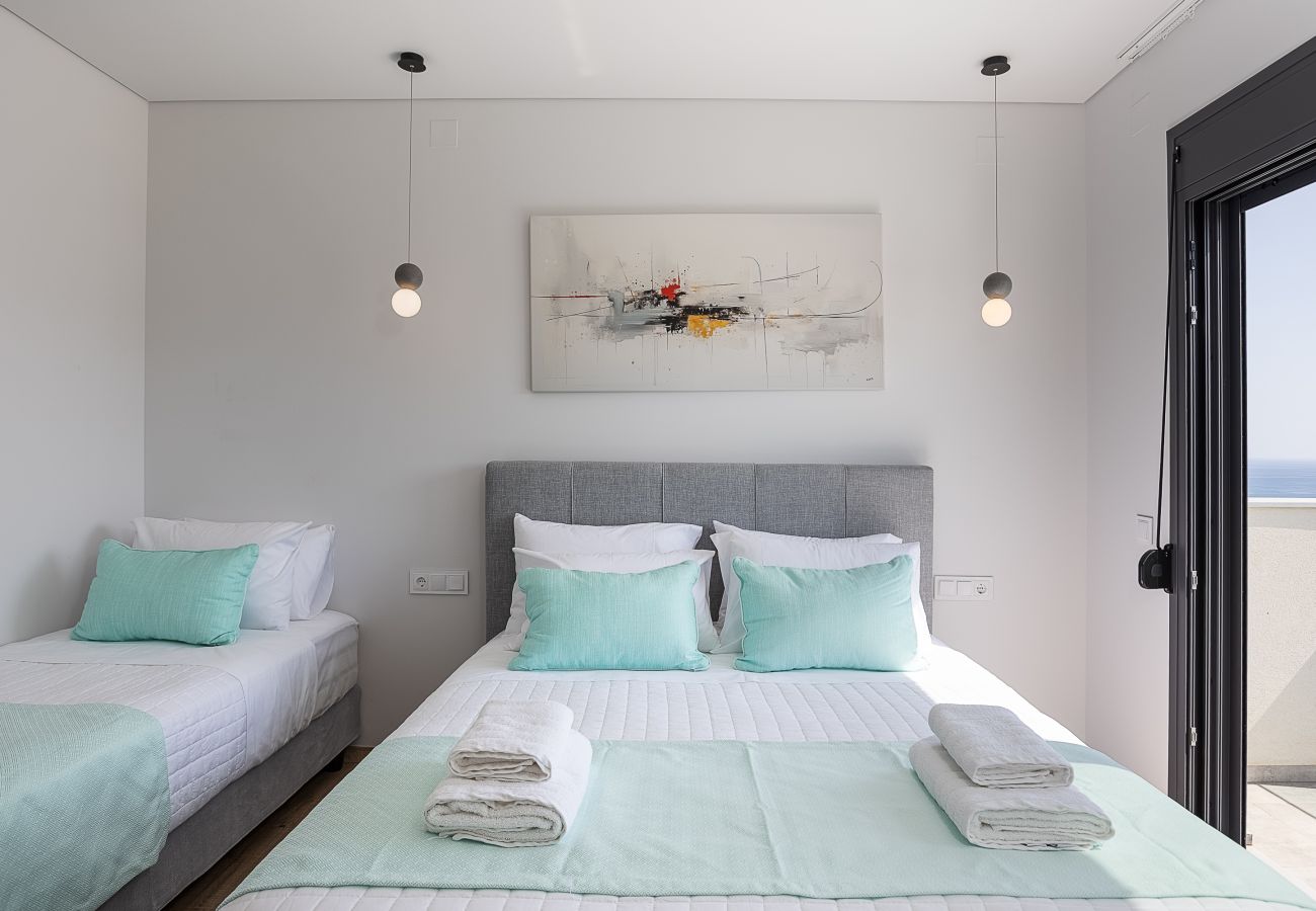 Villa in Episkopi - Serenia Exclusive Residence | Infinity Pool, Sea View, Walk to Beach