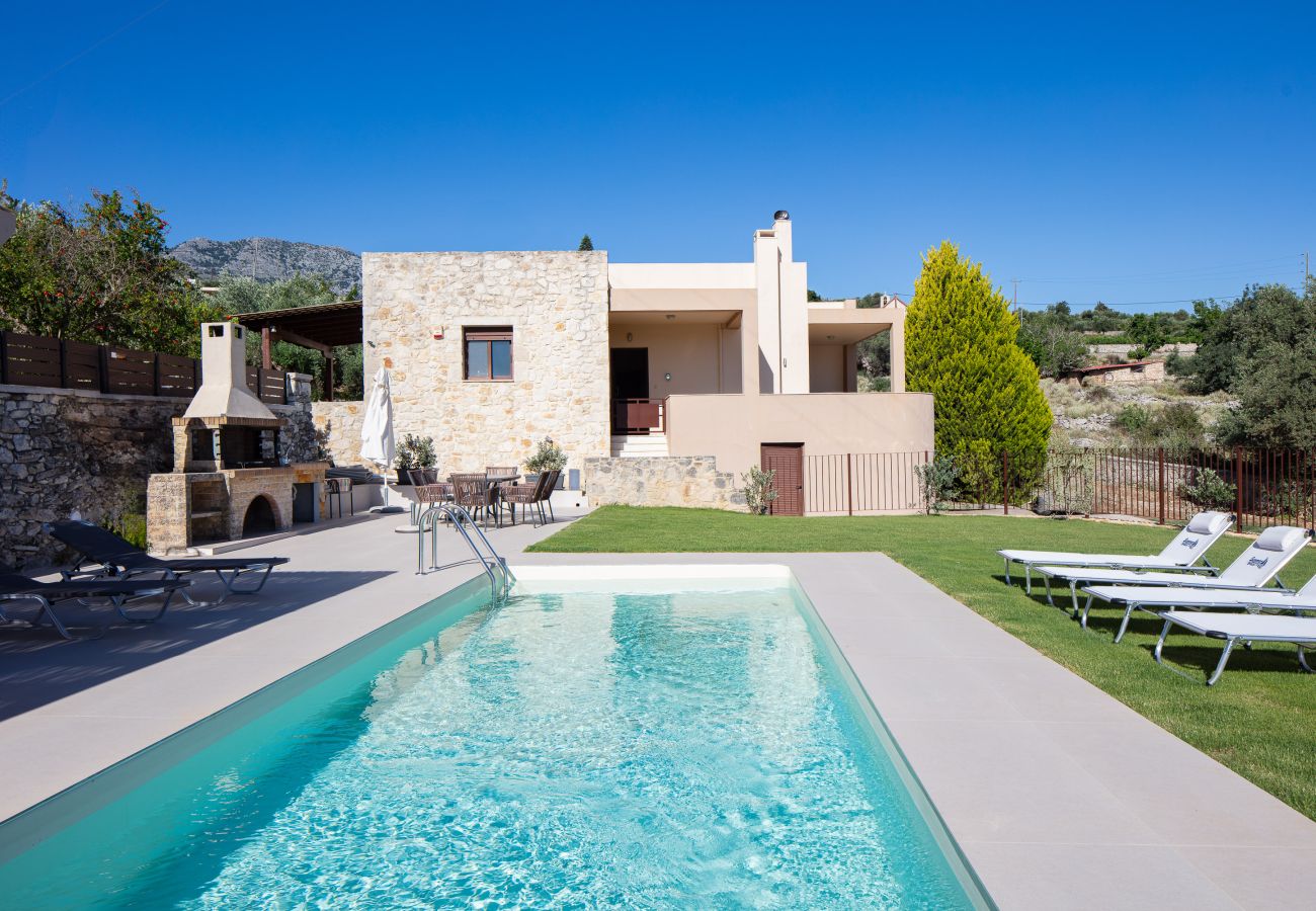 Villa in Phylaki - Villa Elides, a private countryside retreat in northern Crete