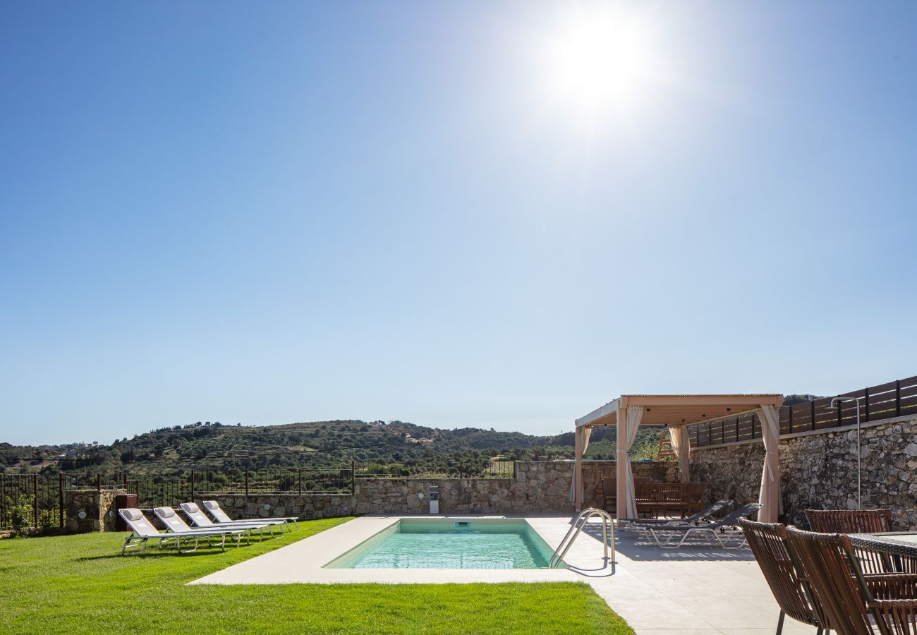 Villa in Phylaki - Villa Elides, a private countryside retreat in northern Crete
