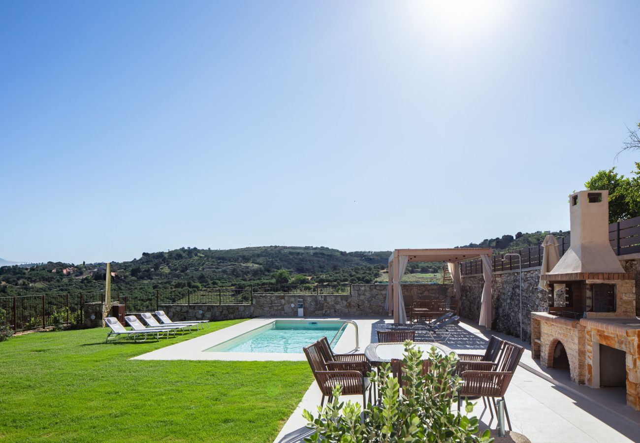 Villa in Phylaki - Villa Elides, a private countryside retreat in northern Crete