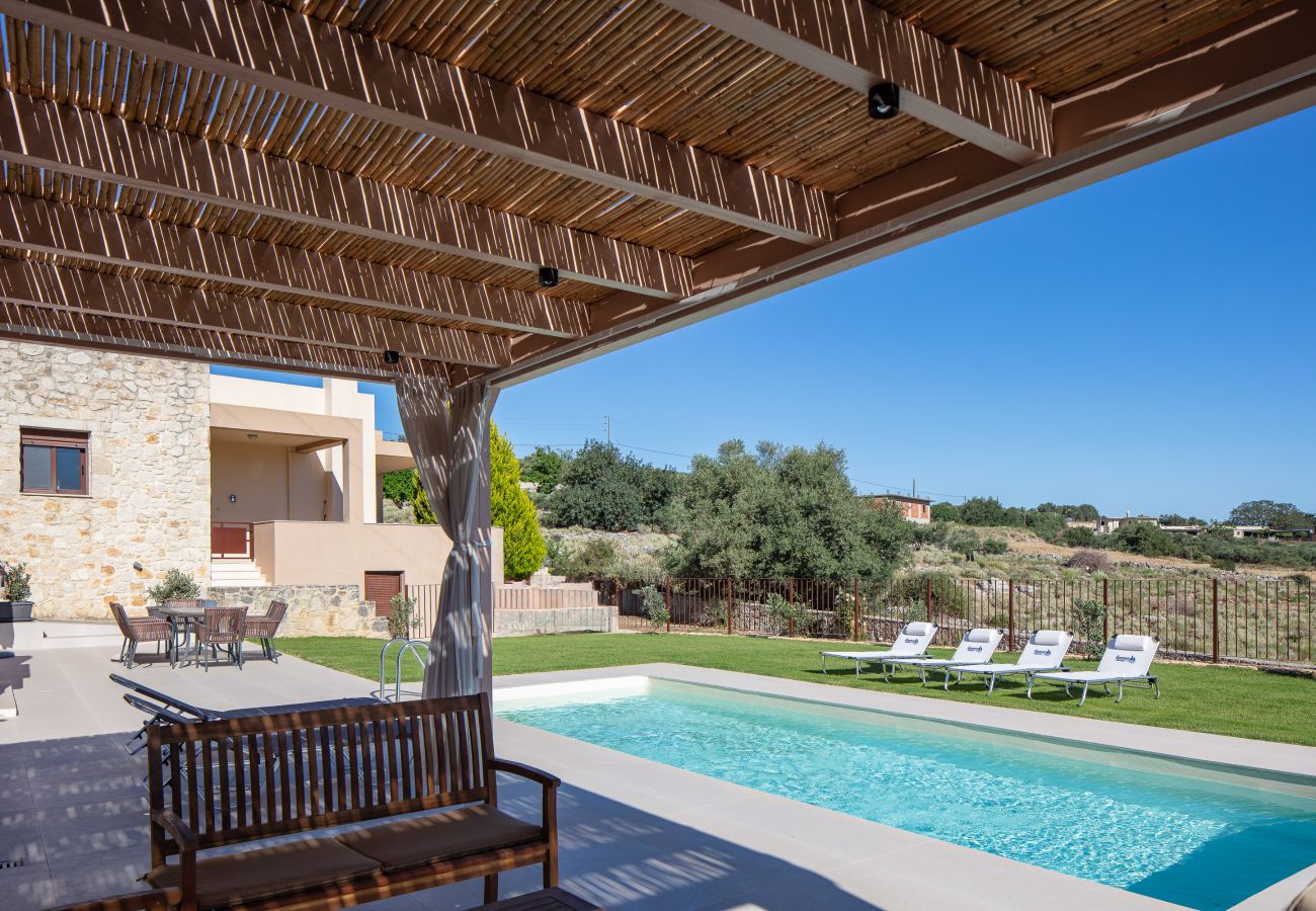 Villa in Phylaki - Villa Elides, a private countryside retreat in northern Crete