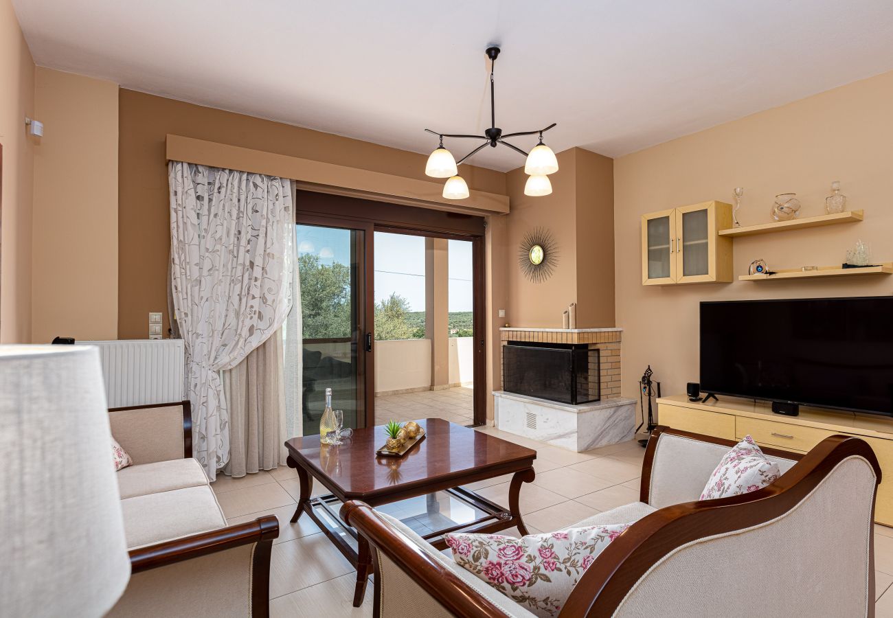 Villa in Phylaki - Villa Elides, a private countryside retreat in northern Crete