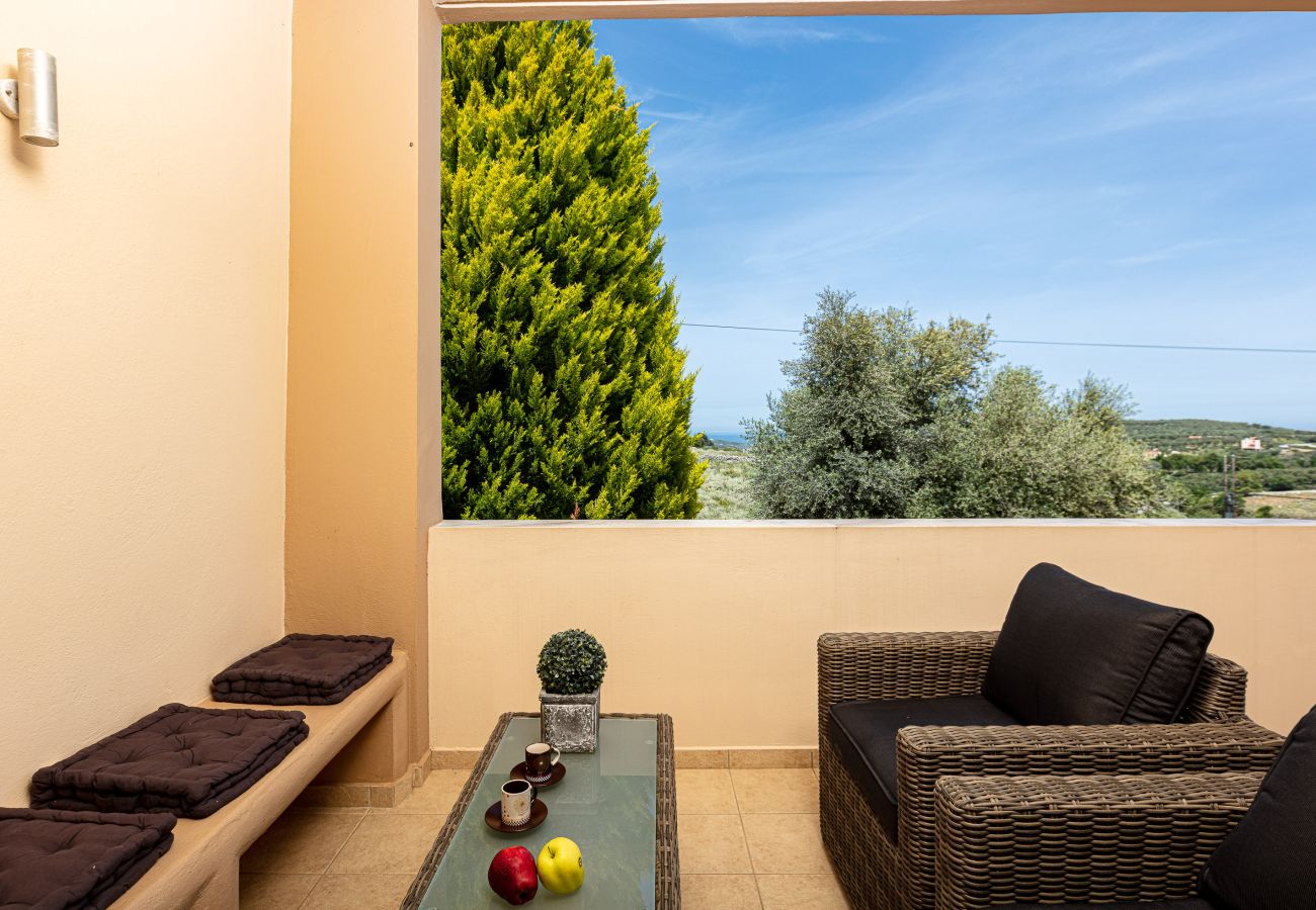 Villa in Phylaki - Villa Elides, a private countryside retreat in northern Crete