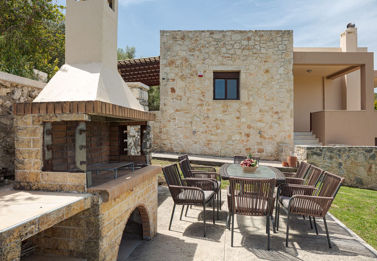 Villa in Phylaki - Villa Elides, a private countryside retreat in northern Crete