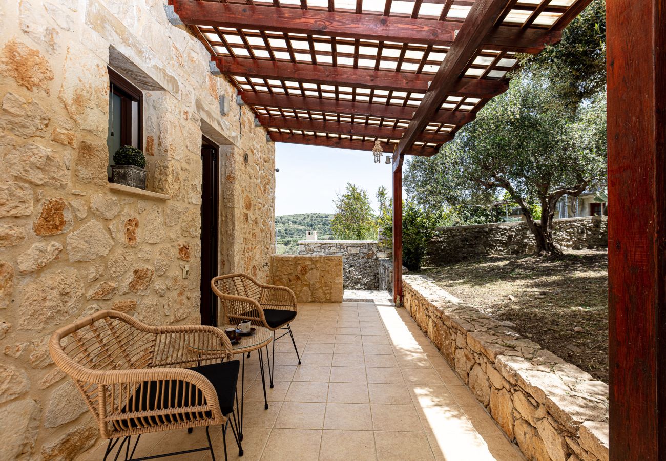 Villa in Phylaki - Villa Elides, a private countryside retreat in northern Crete
