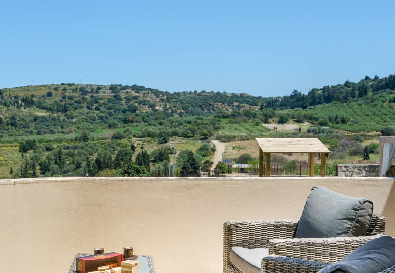 Villa in Phylaki - Villa Elides, a Family Retreat with Pool & Enclosed Garden