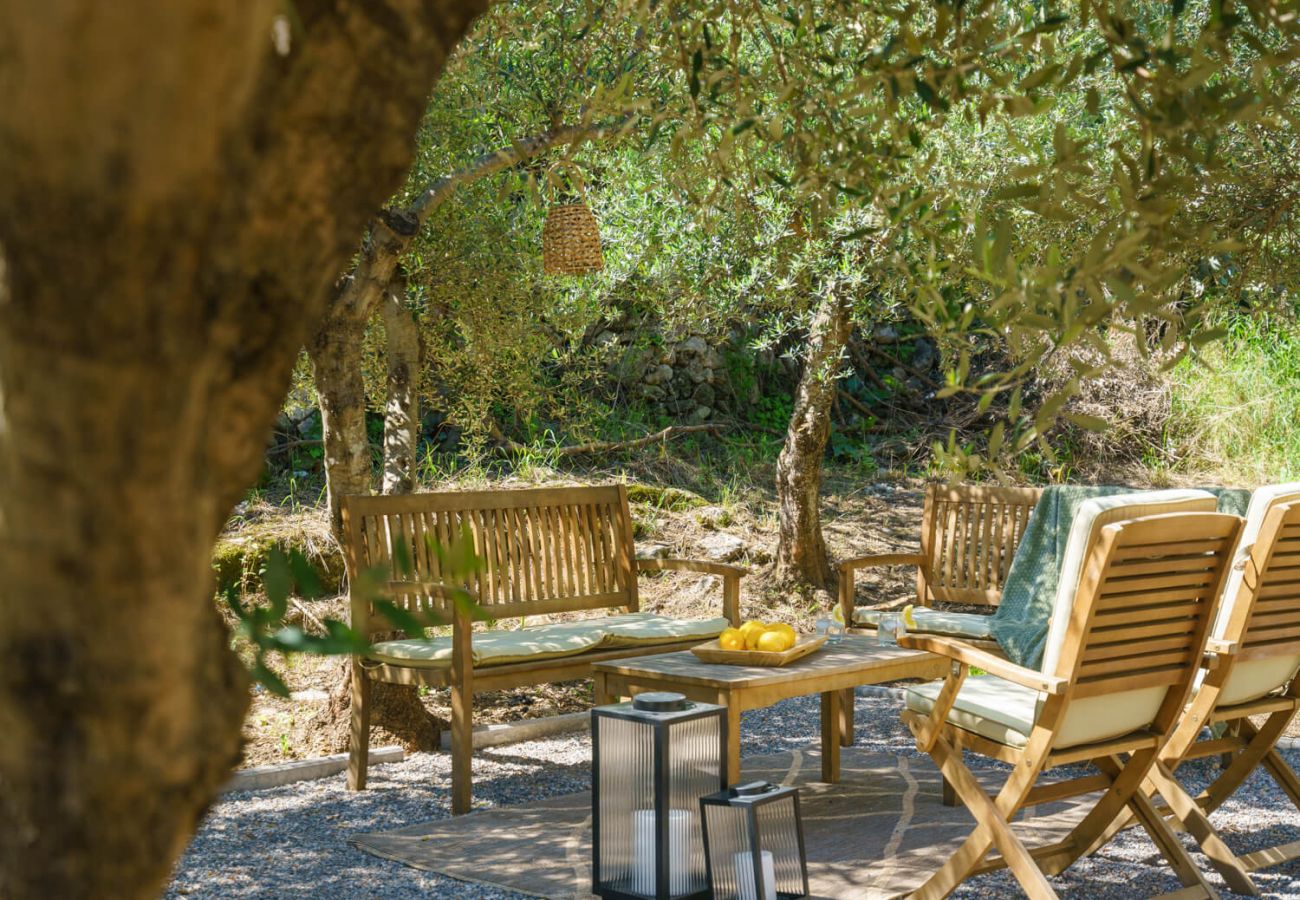Villa in Phylaki - Villa Elides, a Family Retreat with Pool & Enclosed Garden