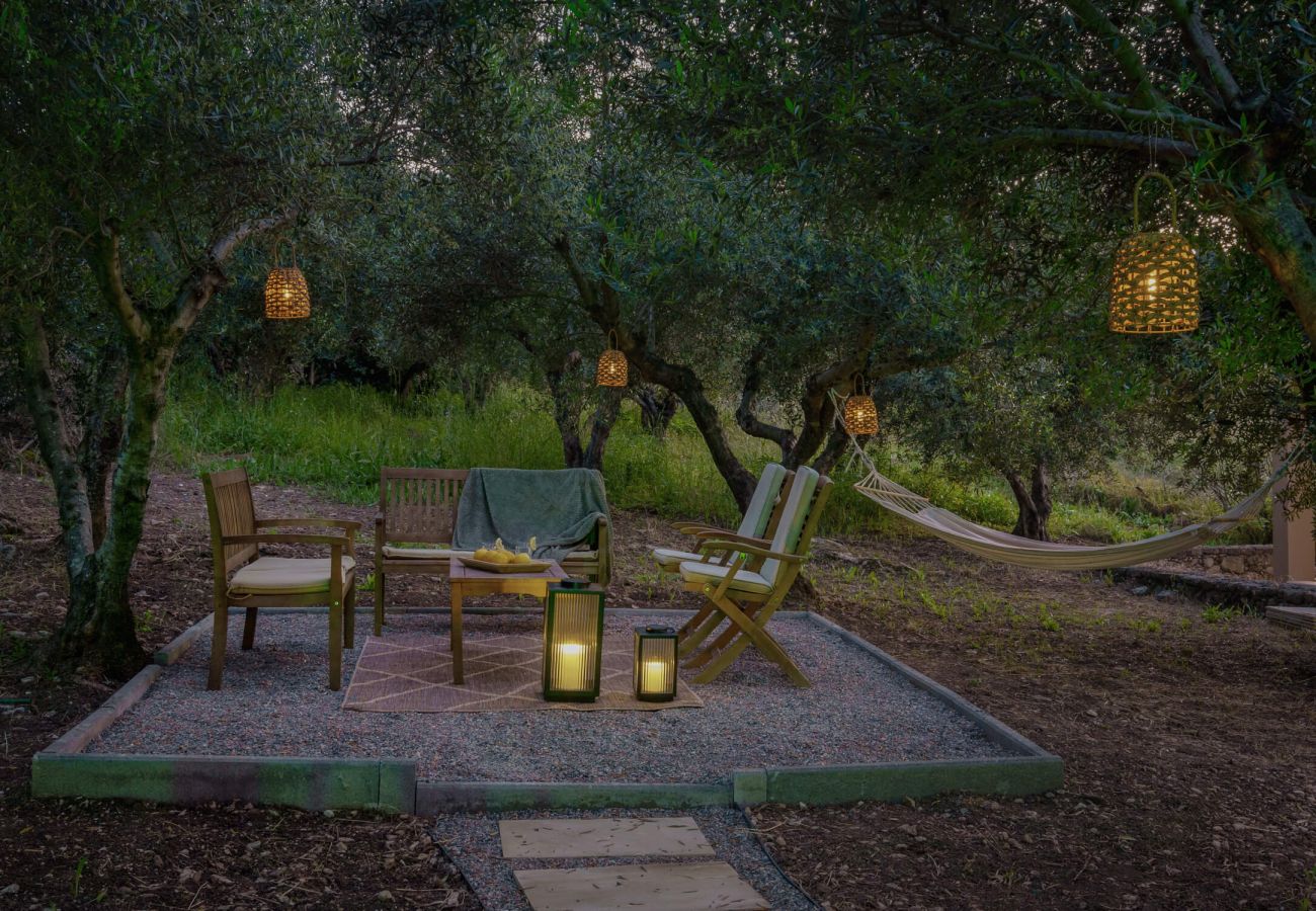 Villa in Phylaki - Villa Elides, a Family Retreat with Pool & Enclosed Garden
