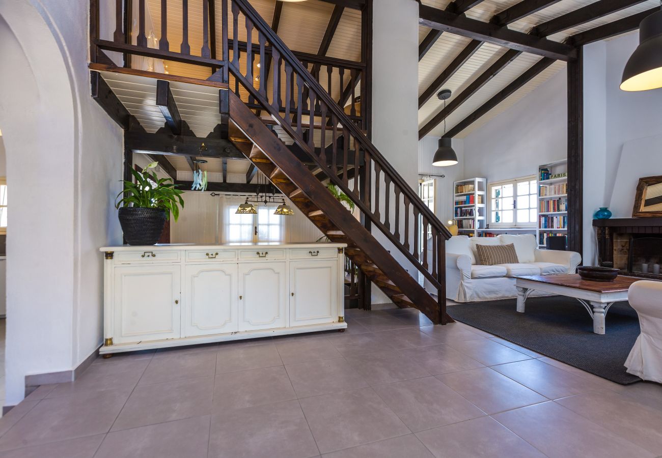 Country house in Oros - Charming Villa above Rethymno Family Friendly