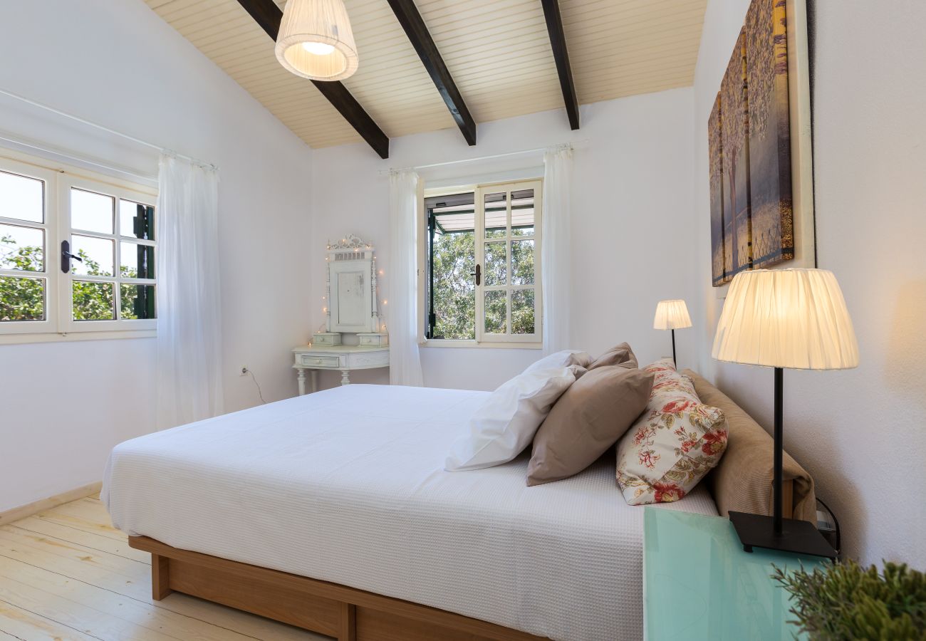 Country house in Oros - Charming Villa above Rethymno Family Friendly